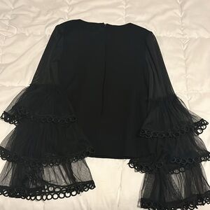 Gracia Black mesh sleeve